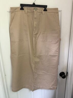 Women’s Beige Skirt